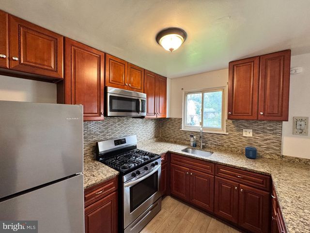 810 BOOKER PL, Capitol Heights, MD 20743