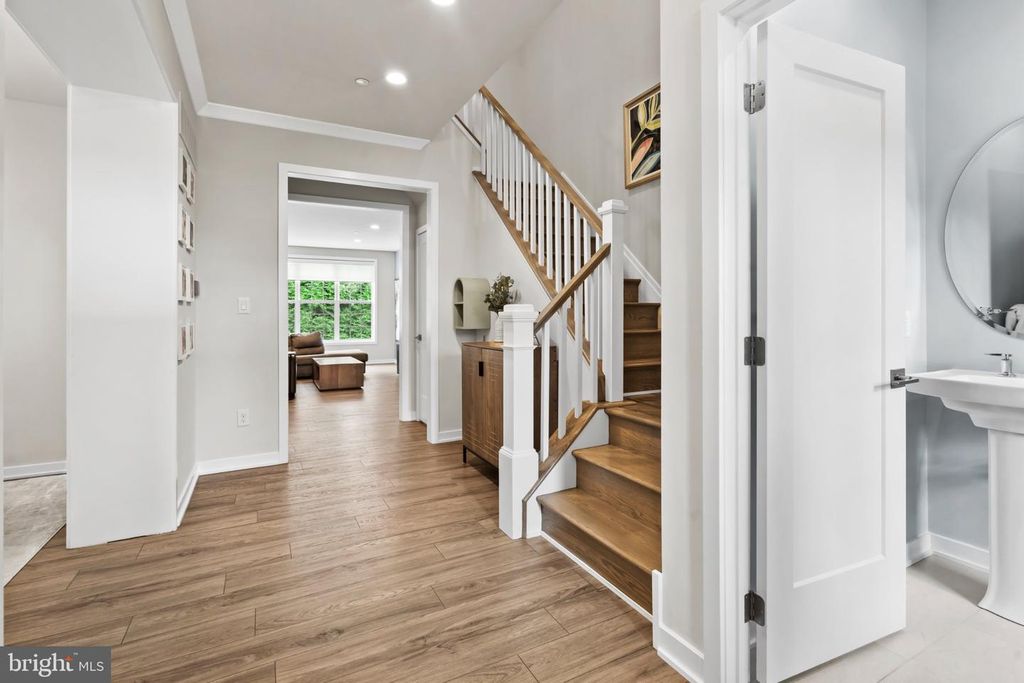 205 ELLA LN, CONSHOHOCKEN, PA 19428 — photo 3