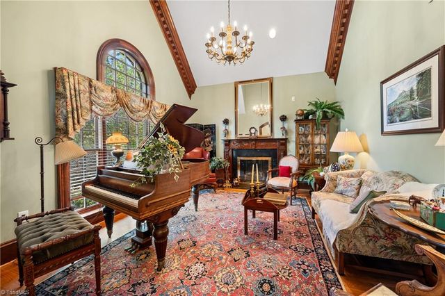 3904 Dover Park Road, Greensboro, NC 27407