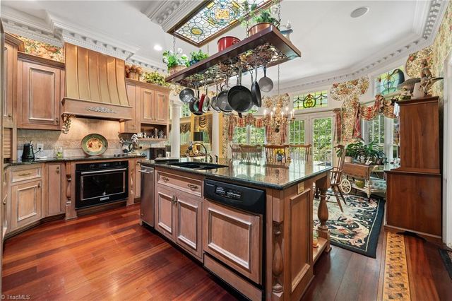 3904 Dover Park Road, Greensboro, NC 27407