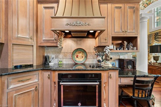 3904 Dover Park Road, Greensboro, NC 27407