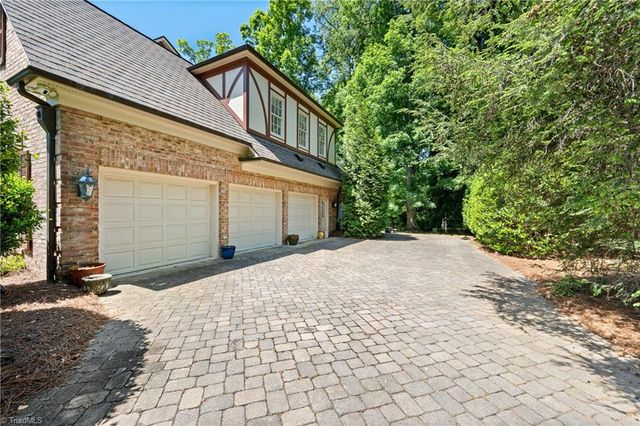 3904 Dover Park Road, Greensboro, NC 27407