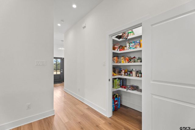 12754 Ridgeway Ct, Winona, TX 75792