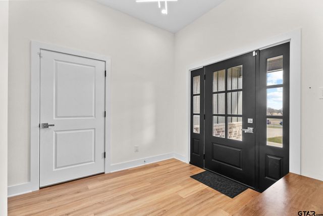 12754 Ridgeway Ct, Winona, TX 75792