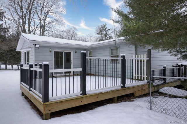 145 N Fostertown Drive, Newburgh, NY 12550