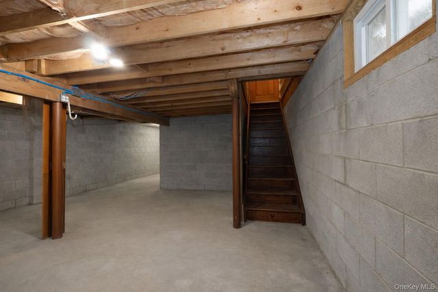 145 N Fostertown Drive, Newburgh, NY 12550