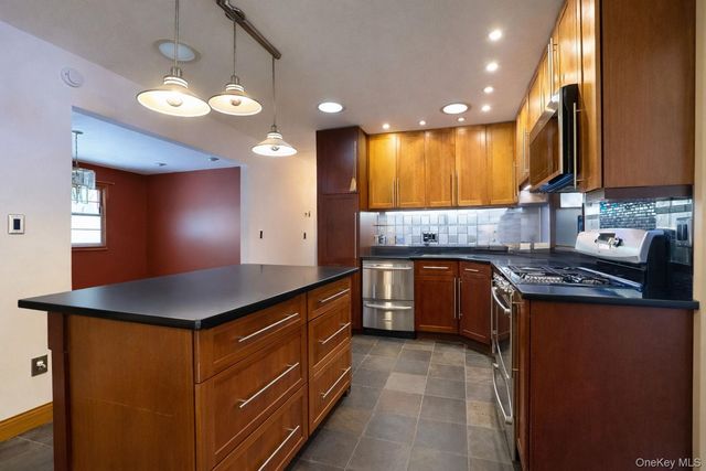 145 N Fostertown Drive, Newburgh, NY 12550