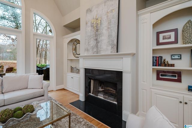 829 CROWN CIRCLE, Hoover, AL 35242