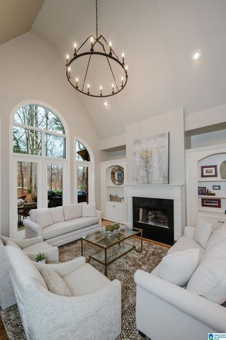 829 CROWN CIRCLE, Hoover, AL 35242