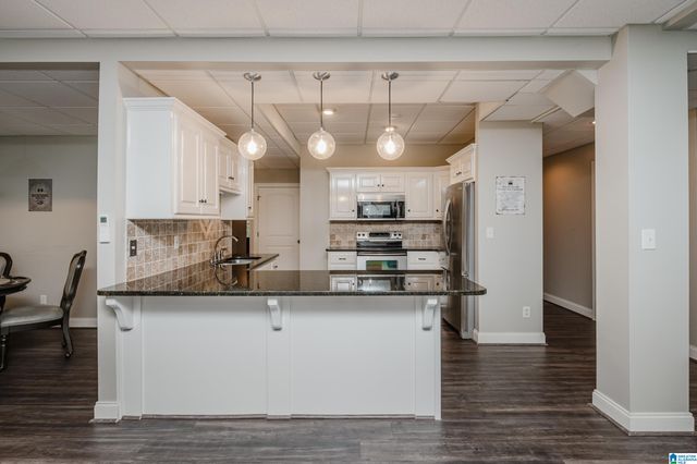 829 CROWN CIRCLE, Hoover, AL 35242