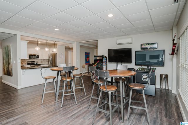 829 CROWN CIRCLE, Hoover, AL 35242