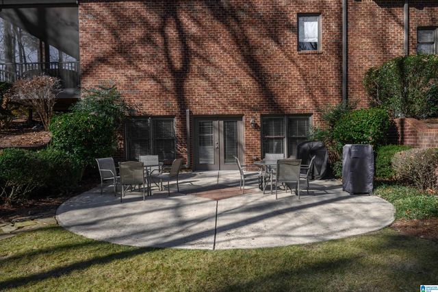 829 CROWN CIRCLE, Hoover, AL 35242