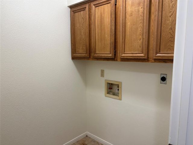 505 Huckleberry Drive, Lake Jackson, TX 77566