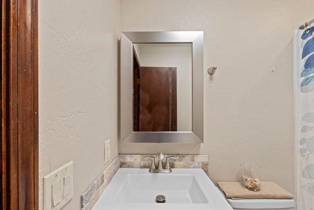 19 Privateer Drive, Monkey Island, OK 74331