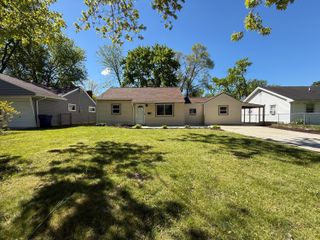 208 Adaline Avenue, Pennfield Twp, MI 49017