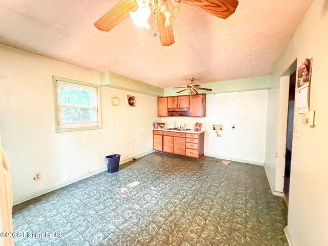 196 Kentucky St, Shelbyville, KY 40065