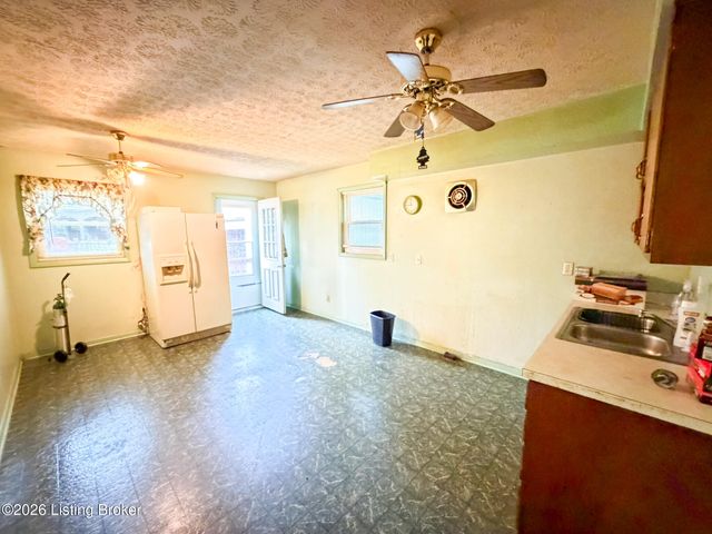 196 Kentucky St, Shelbyville, KY 40065
