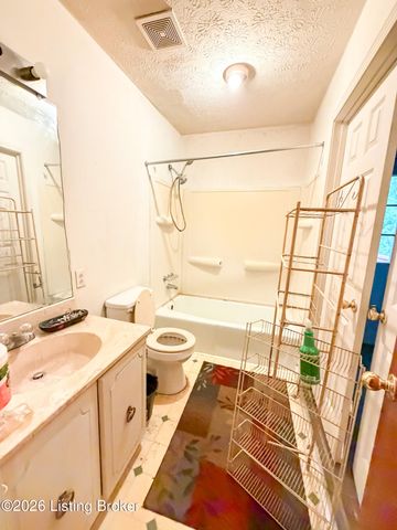 196 Kentucky St, Shelbyville, KY 40065