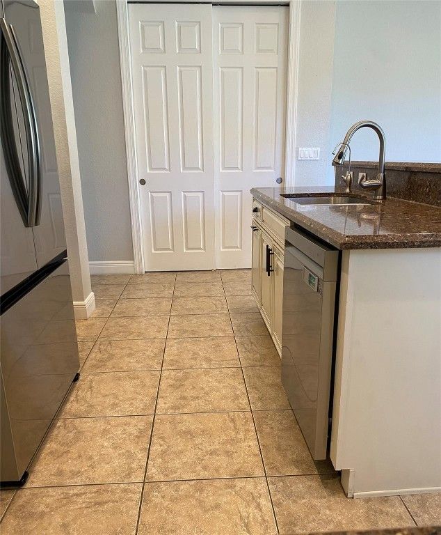 Image 11 of property listing at 11877 NW 83rd Place, Parkland, FL 33076