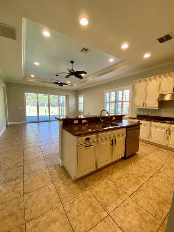 Image 15 of property listing at 11877 NW 83rd Place, Parkland, FL 33076