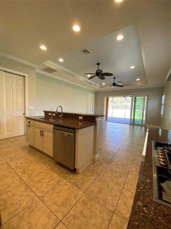 Image 16 of property listing at 11877 NW 83rd Place, Parkland, FL 33076