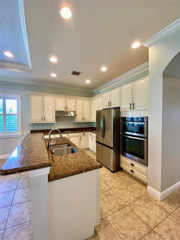 Image 6 of property listing at 11877 NW 83rd Place, Parkland, FL 33076