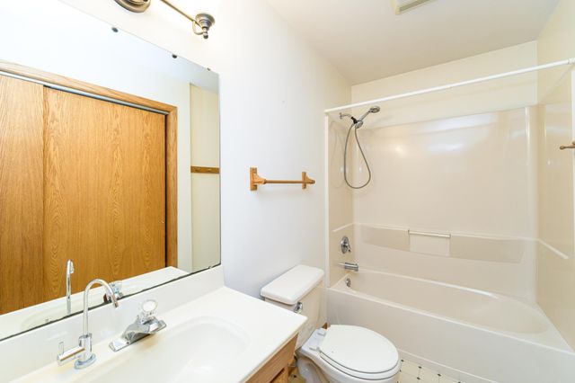 2416 62nd Street NW, Rochester, MN 55901