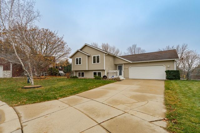 2416 62nd Street NW, Rochester, MN 55901