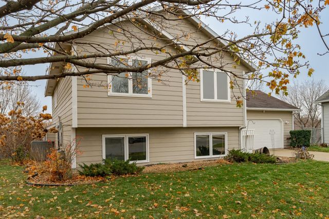 2416 62nd Street NW, Rochester, MN 55901