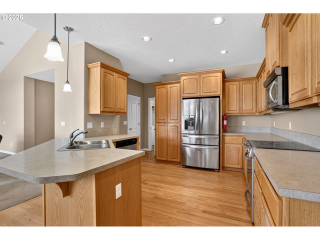 40204 LAUREL St, Sandy, OR 97055