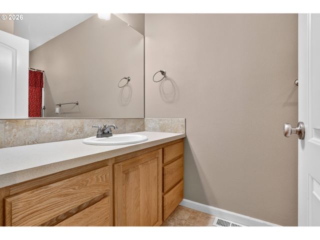 40204 LAUREL St, Sandy, OR 97055