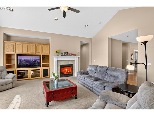 40204 LAUREL St, Sandy, OR 97055