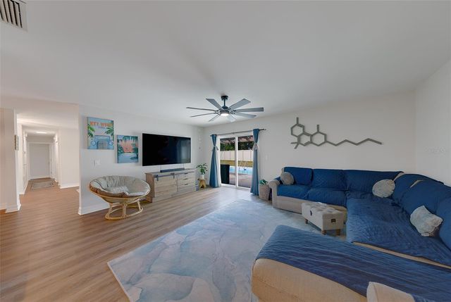 4228 BRIARBERRY LANE, Tampa, FL 33624