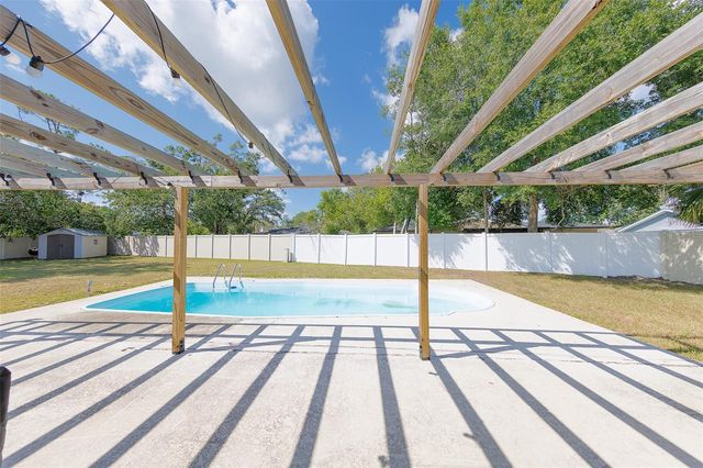 4228 BRIARBERRY LANE, Tampa, FL 33624