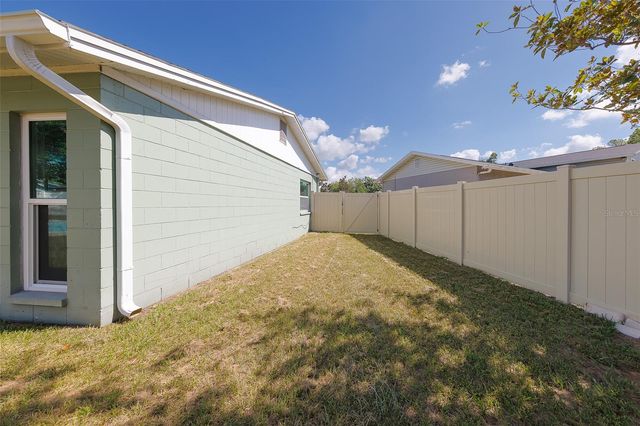 4228 BRIARBERRY LANE, Tampa, FL 33624