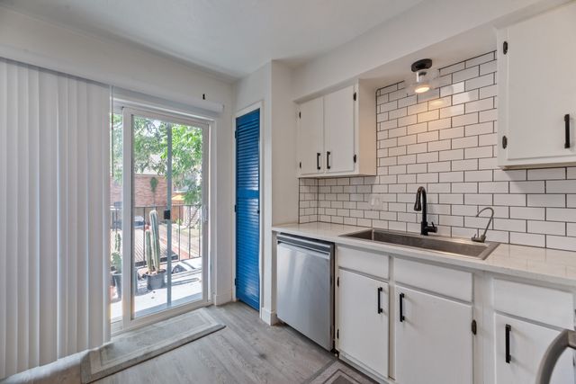 8069 Meadow Road 216, Dallas, TX 75231