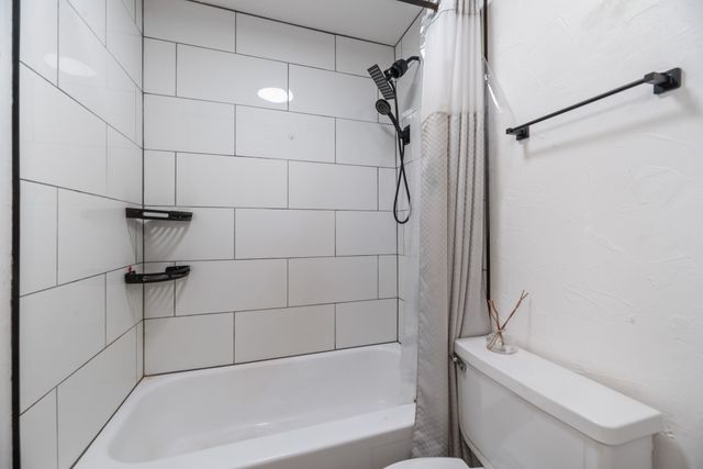 8069 Meadow Road 216, Dallas, TX 75231