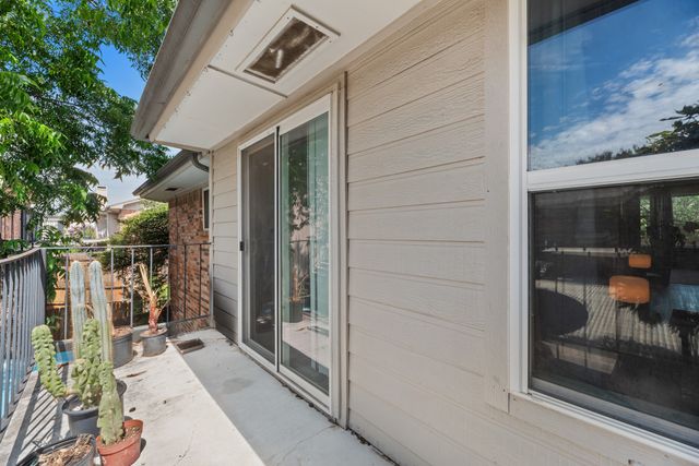 8069 Meadow Road 216, Dallas, TX 75231
