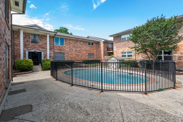 8069 Meadow Road 216, Dallas, TX 75231