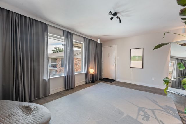 8069 Meadow Road 216, Dallas, TX 75231
