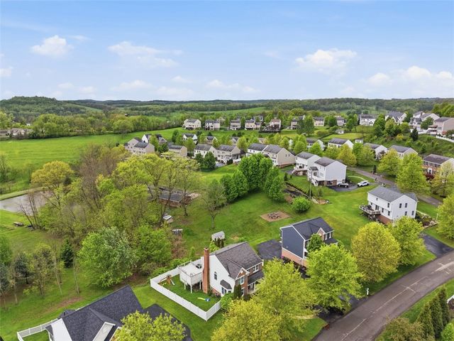 1007 Fieldstone Drive, Cecil, PA 15317