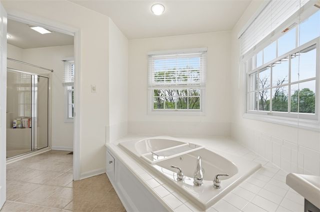1007 Fieldstone Drive, Cecil, PA 15317