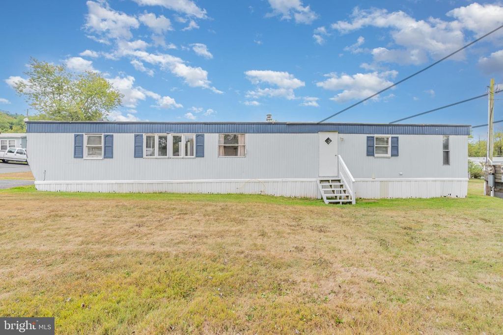 65 WALMAR MNR, Dillsburg, PA 17019