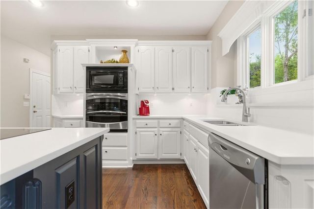 12302 W 139TH Terrace, Overland Park, KS 66221