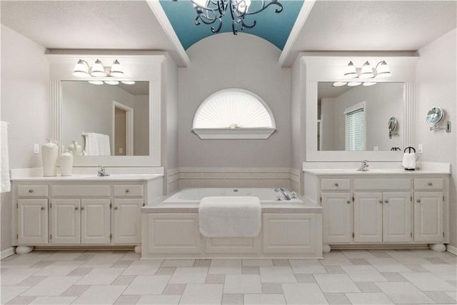 12302 W 139TH Terrace, Overland Park, KS 66221