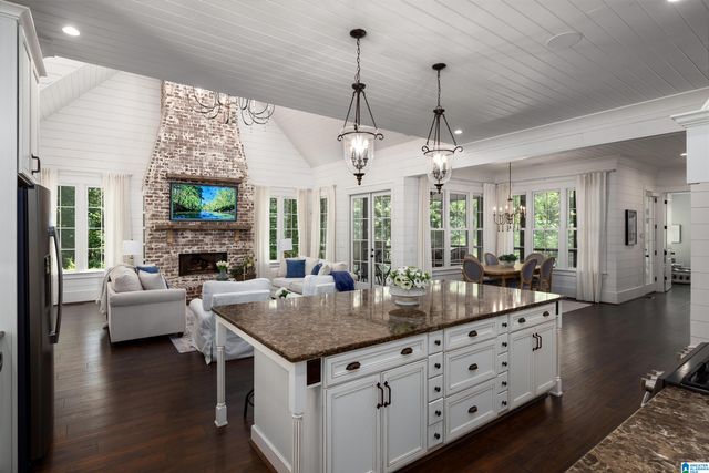111 TRILLIUM DRIVE, Irondale, AL 35210