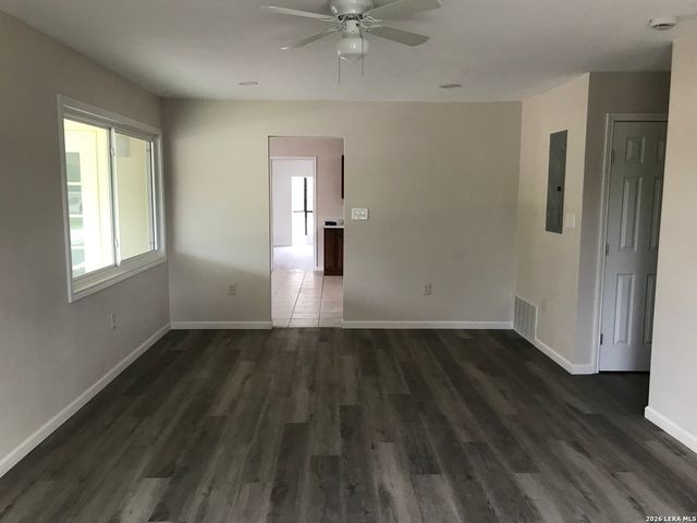 4626 DUQUESNE DR, San Antonio, TX 78229