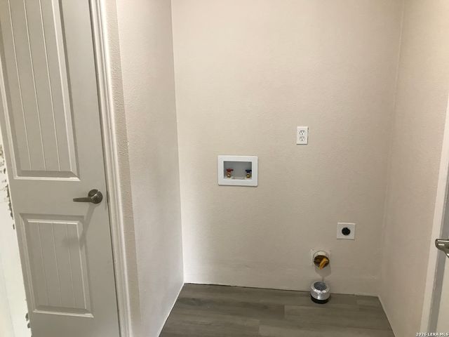 4626 DUQUESNE DR, San Antonio, TX 78229