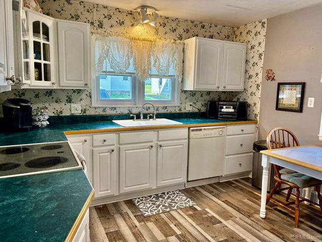 318 S Moore Street, Bessemer, MI 49911