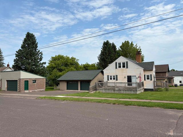 318 S Moore Street, Bessemer, MI 49911